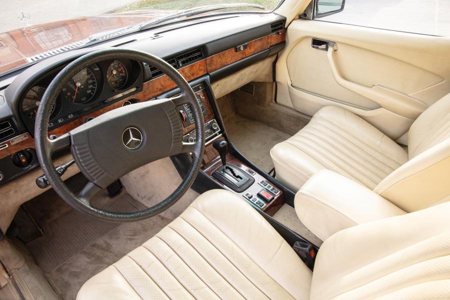 Торпедо Mercedes-Benz 450 SEL 6.9 (W116) 1979 года  (фото 12 из 36)